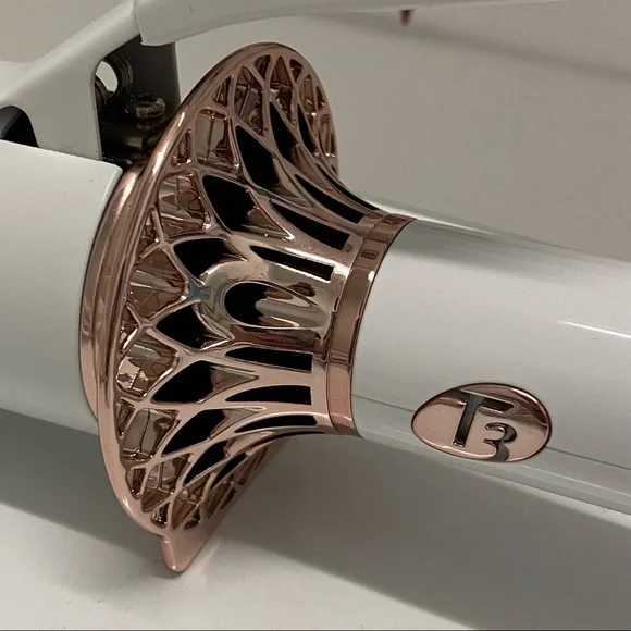 T3 1-3/4” BodyWaver Styling Iron - Picture 4 of 11